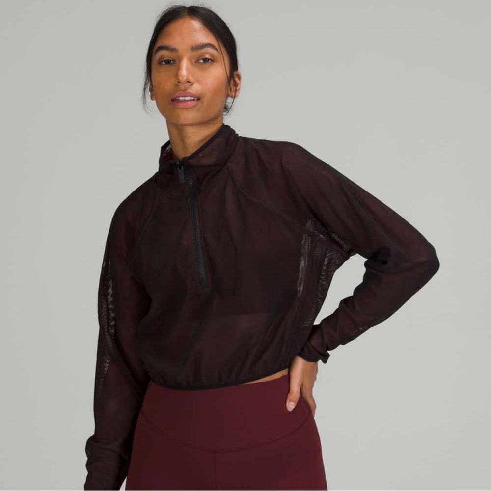 Lululemon Reversible Mesh 1/2 Zip
Black / Red Merlot! EUC - Picture 2 of 11